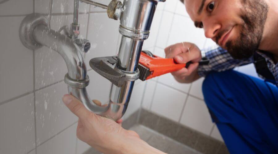 Professional same day plumber services in Brooker, FL